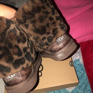 Leopard print UGGS